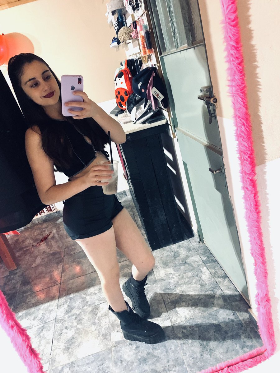 Usted sabe que no me llega ni en esta ni en otra vida💋