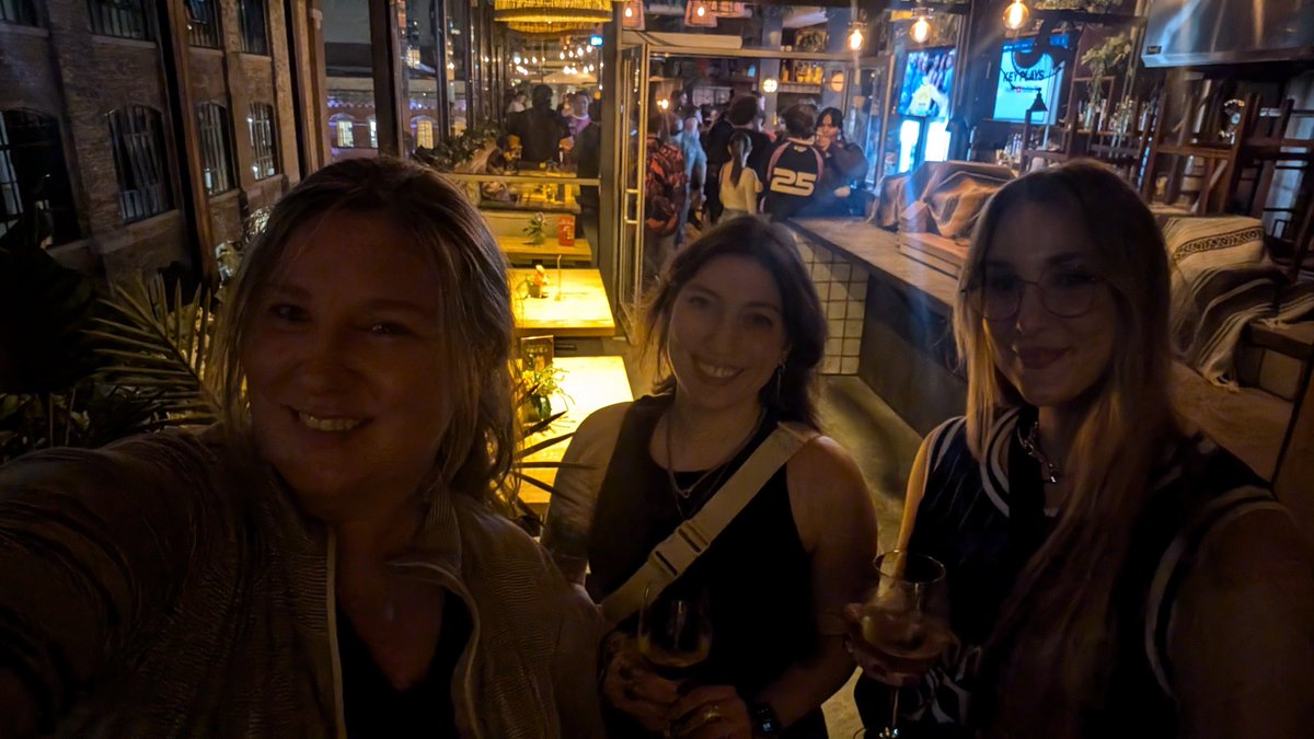 work hard, play hard - <a href="/redbullgaming/">Red Bull Gaming</a> after party with <a href="/SimpleAloe/">aloe</a> &amp; <a href="/QueenNayru/">Victoria Horsley</a> 💕