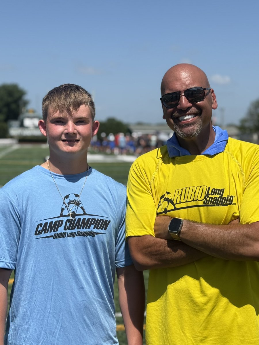 Rubio Long Snapping is proud to announce that Hunter Bettridge (TX, 2029) was the overall champion of the Rising Stars Camp in Chicago! 

Hunter was a machine all weekend with accurate and consistent snaps that sliced right through the wind! 

#RubioFamily | #ToeTheLine