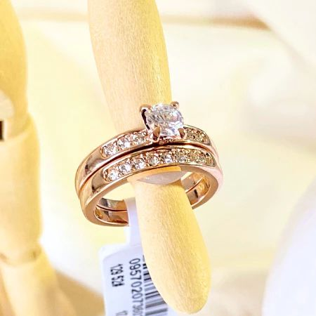 LojasOficiais's tweet photo. 💍✨ Brilhe em todos os detalhes!

Conheça nossa coleção de anéis banhados em ouro amarelo e ouro rosé — modelos versáteis, modernos e apaixonantes 😍

✅ Acabamento impecável
📦 Pronta entrega
🛒 Confira todos: https://t.co/yPn51IAbUS

#AnéisFemininos #JoiasDelicadas #Acessórios https://t.co/dBCowGO3Fo