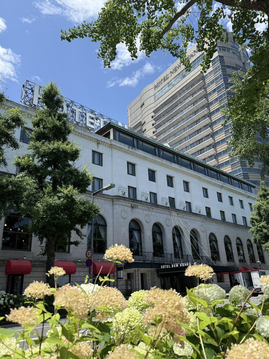 おはようございます😃
今朝の横浜は24.3℃☀️
暑さ続きますね💦

1945年の今日、
太平洋戦争の80日にもおよぶ
沖縄戦が終結
約20万人に及ぶ犠牲者の霊を慰め、
平和を祈念する日

今週もよろしくお願いします🍃

#6月23日 
#沖縄慰霊の日 
#芦田愛菜🎂 (21歳)若い…