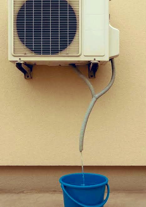 deableconcept's tweet photo. Abeg who carry my ac water 
#WorldWar3 #acwater https://t.co/HCtbXA1x06