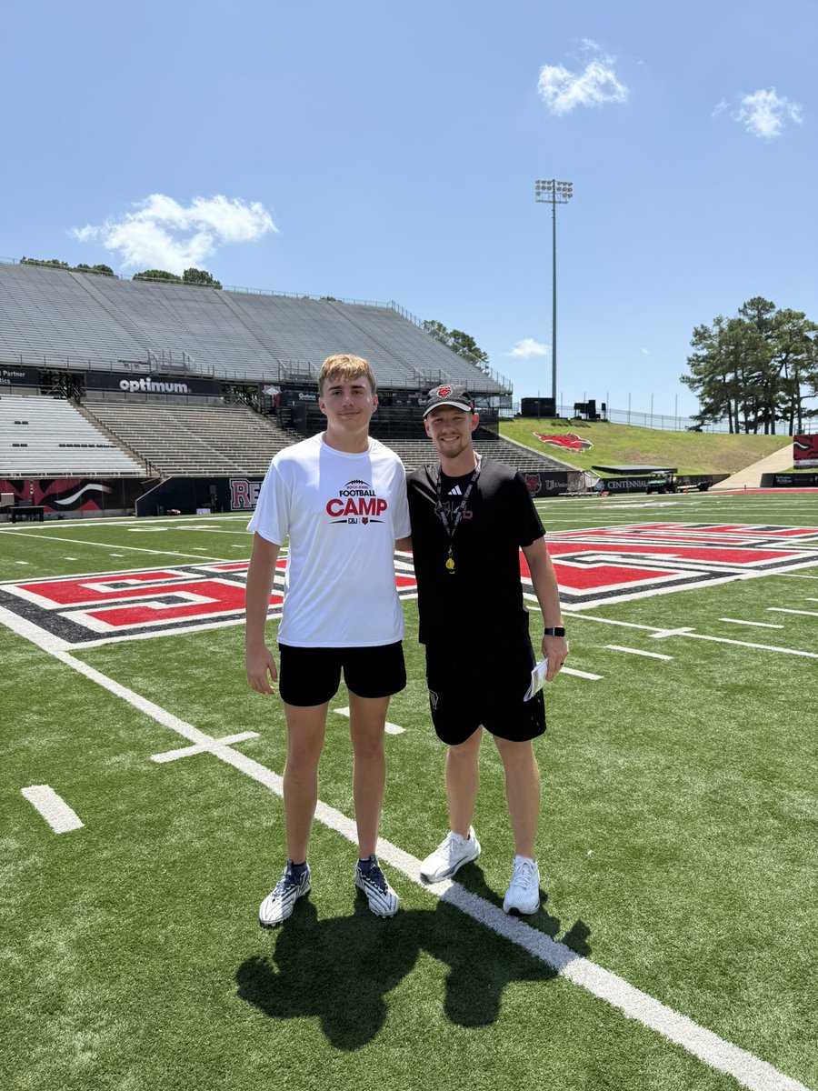 HarmannCarter's tweet image. Thank you @CoachZRob for the invite to the @AStateFB camp on Saturday. I really enjoyed the opportunity to compete, and was very thankful for the personal instruction.
@LakeCreekFBall
@CoachPatKennedy
@TheChrisRubio
@coach_bourquin
@Bobby_Joe_14
@CoachWDavidson…
