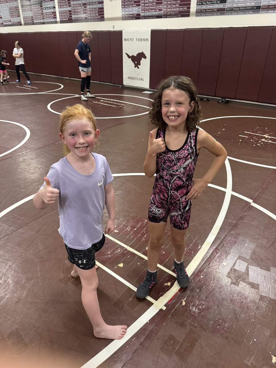 MV_GirlsWrestle's tweet image. Big thank you to @michaelblockhus for spending the day in Mount Vernon and putting on a boys and girls camp for our wrestling programs. We look forward to seeing you wearing more MV Maroon💪🏻 
Go Stangs