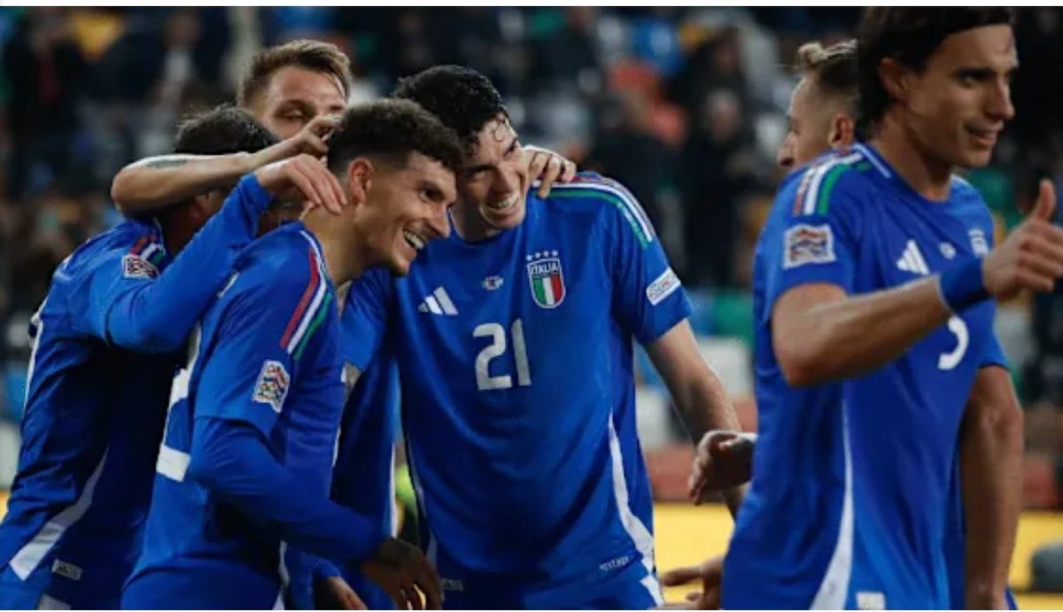 Fantastica partita della nazionale Under 21 italiana contro la Germania, la cui arbitra era il loro 12° giocatore. #azzurri #forzaitalia