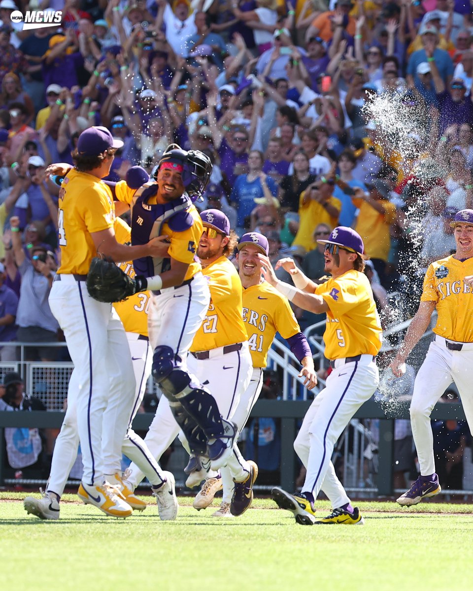 NCAABaseball's tweet photo. DOGPILE SZN 

#MCWS x @LSUbaseball https://t.co/FiaIGmUdhZ
