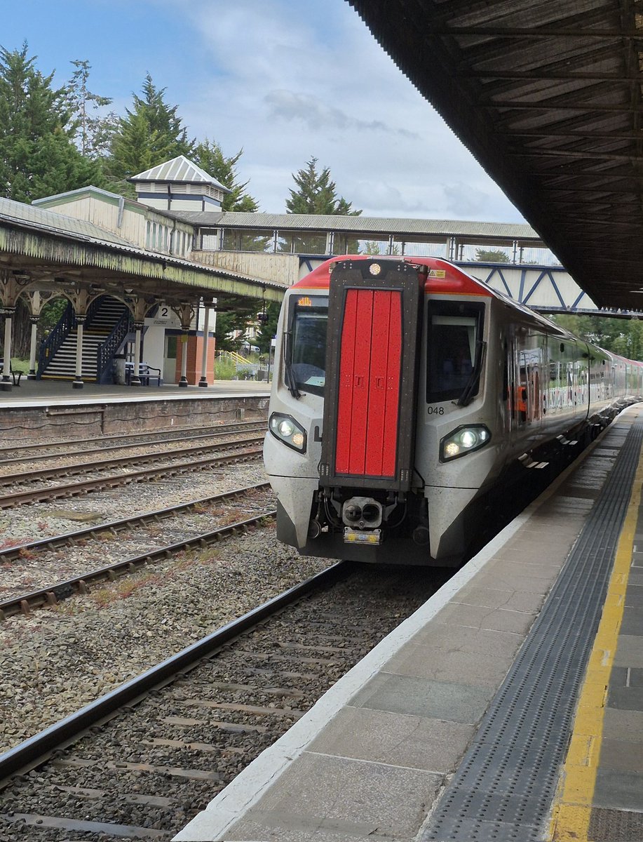 Westfield113594's tweet image. The trains I travelled on this weekend:
350 408 at Liverpool Lime Street at 10.54 on 21 06 25 to Birmingham New Street 
197 048 at Hereford at 16.01 on 22 06 25 to Crewe 
807 009 at Crewe at 18.00 on 22 06 25 to Liverpool Lime Street 
#classic350 #class197 #class807 
My pics 😀🚆