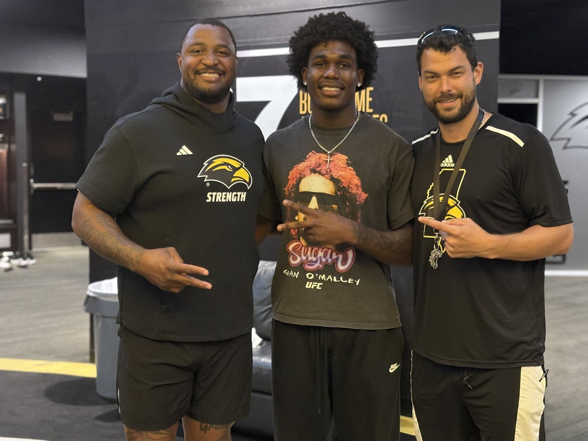 FootballSlhs's tweet image. Class of 2026 @IsaiahPina22443 
On his visit this weekend @SouthernMissFB 

@CoachDWill_USM 
@247recruiting 
@On3sports 
@On3Recruits 
@OS_ChrisHays 
@CenFLAPreps 
@Andy_Villamarzo