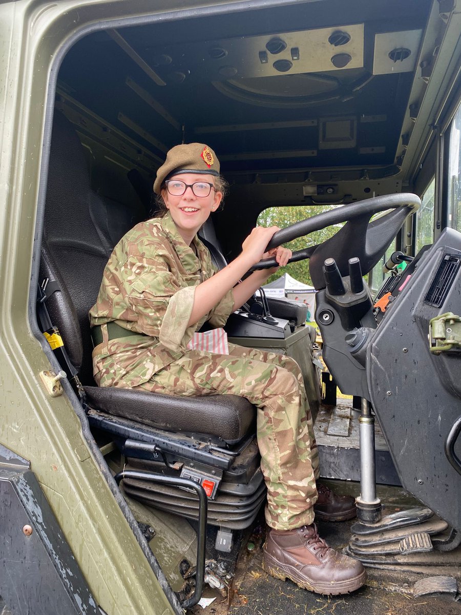BayLeadershipAc's tweet photo. π On Saturday our fab cadets had a brilliant day at the Waterloo Parade at Weeton Barracks with the 1st Battalion Duke of Lancasterβs Regiment! π¬π§ Invited by the Colonel, they watched the full parade and took part in team-building and fun activities! π #TeamBay #Leadership https://t.co/uxUdn78NHx