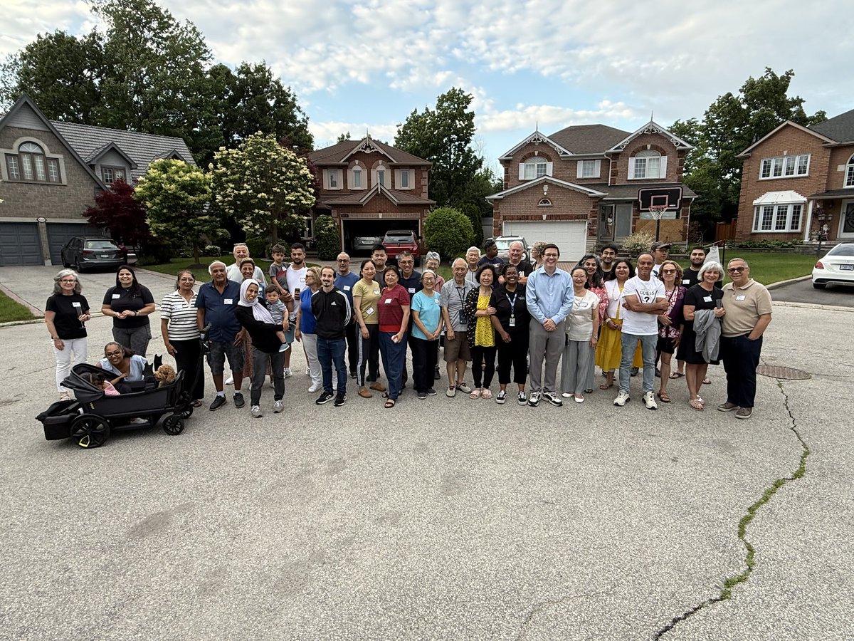 I really feel like if you have people come together with the common cause of improving their neighbourhoods, you can make great changes and have a lot of fun.
Hazel Heights RA and Sagebrush Trail/Bramble road groups give me so much hope about our city. #mississauga #ward6
