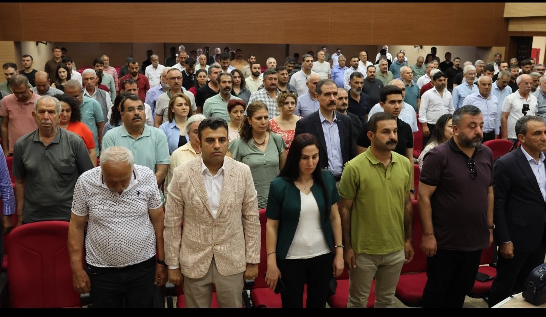 MMemitanl's tweet photo. 18. olağan kongresini gerçeklestiren.İ.H.D Şanlıurfa şubesine eski yünetimine teşekür ederiz,yeni yünetime ise başarılar dileriz. https://t.co/5sIAfWNW63