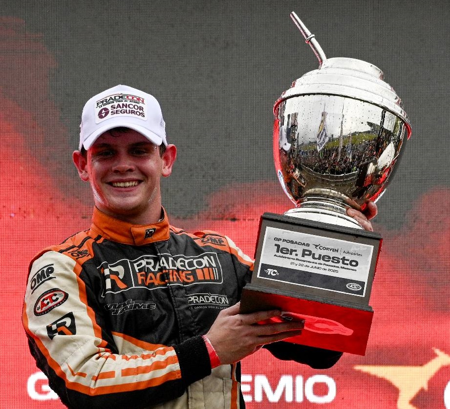 Turismo Carretera (1937-2025)
Menos edad al momento de conseguir la segunda victoria en la categoría
19a 10m 03d  Rubén Luis Di Palma
21a 00m 25d  Agustín Canapino
21a 04m 20d  Diego Aventín
21a 10m 16d  Germán Todino
22a 03m 06d  Néstor Girolami
22a 04m 15d  OTTO FRITZLER