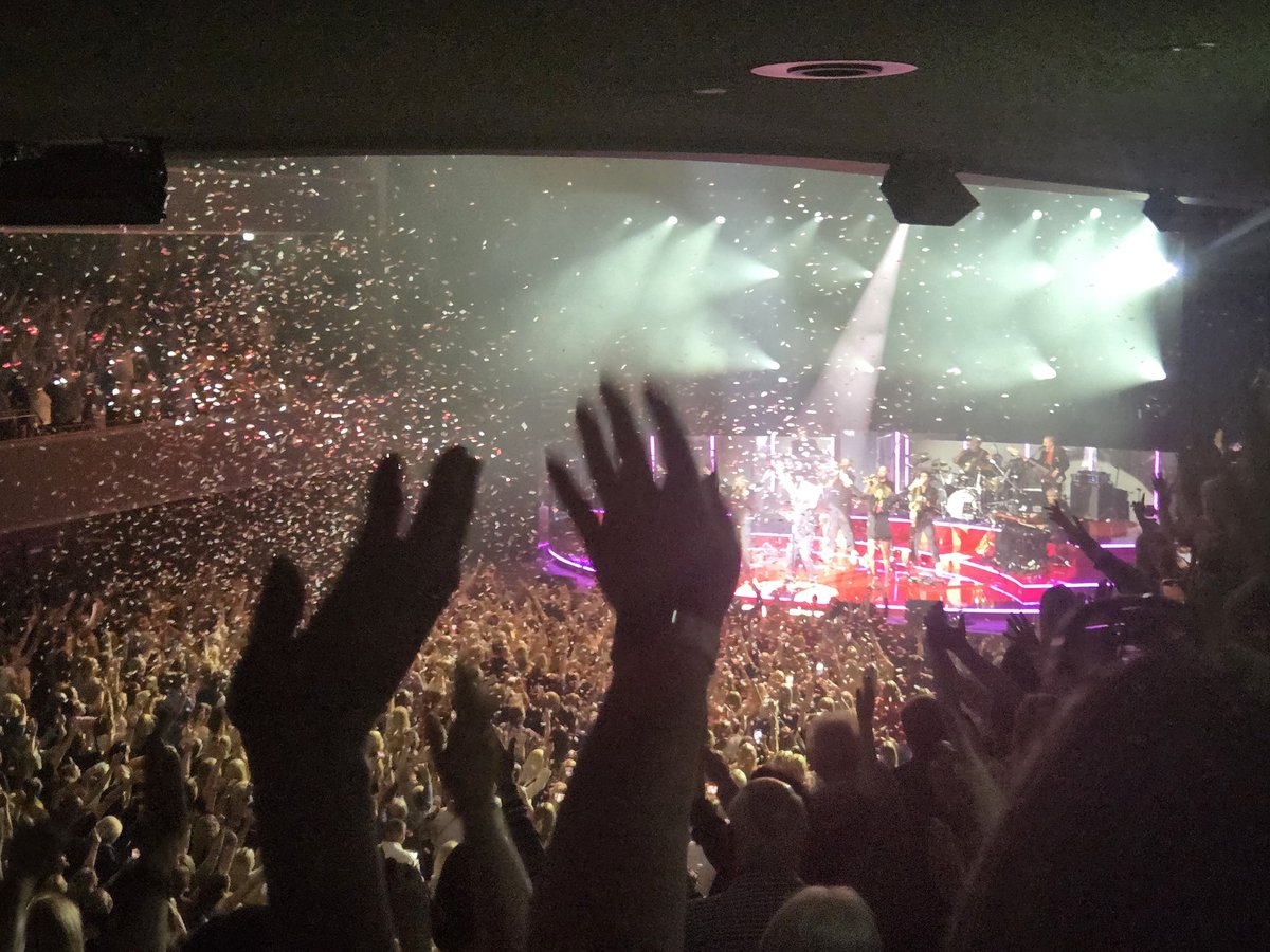 donnambaxter's tweet photo. @GaryBarlow @GaryBarlow had an amazing couple of nights in Wolverhampton and was so lucky to get front row in Nottingham. Post-tour blues really kicking in. Hopefully it won't be too long until we can do this again!  ❤️ https://t.co/Swcl3TVyn9