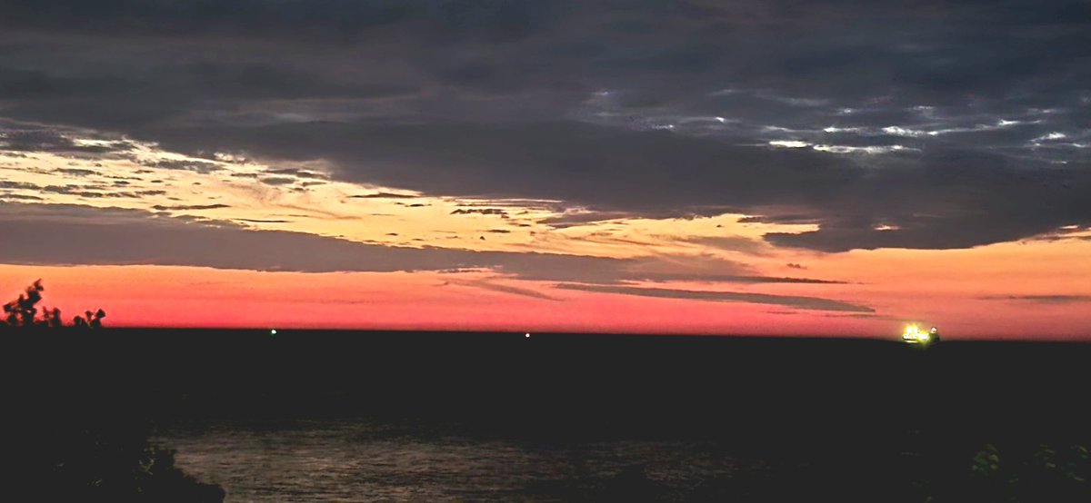 clevoplanner's tweet photo. @WeatherNation Cleveland, Ohio 
Summer solstice 
#cle https://t.co/UKoGTPhuhH