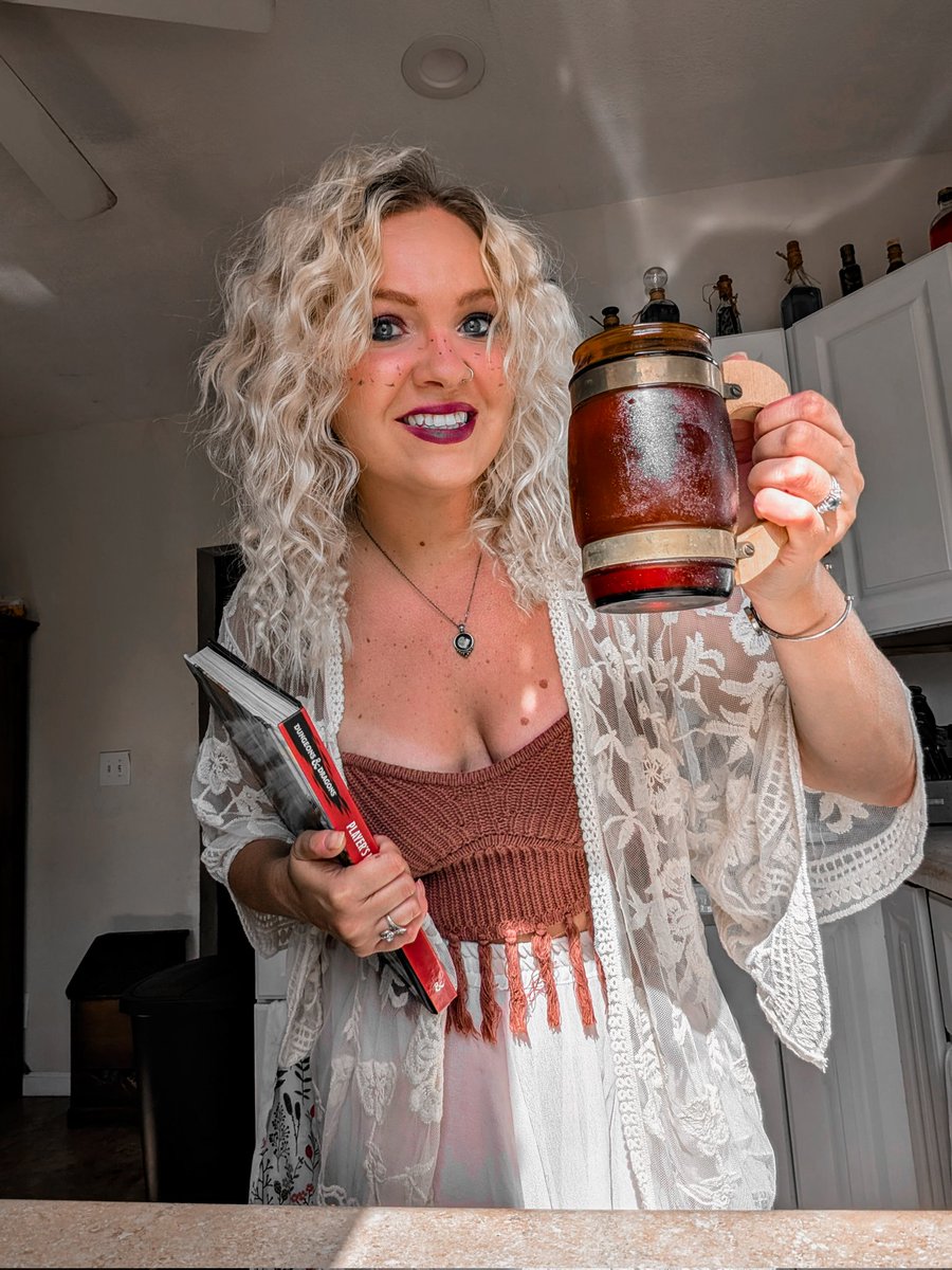 I'm baaaaccckkkk, time to play some #dungeonsanddragons  #ttrpgs 

<a href="/GreyhawkMike/">Greyhawk Mike 🎲🇺🇦</a>