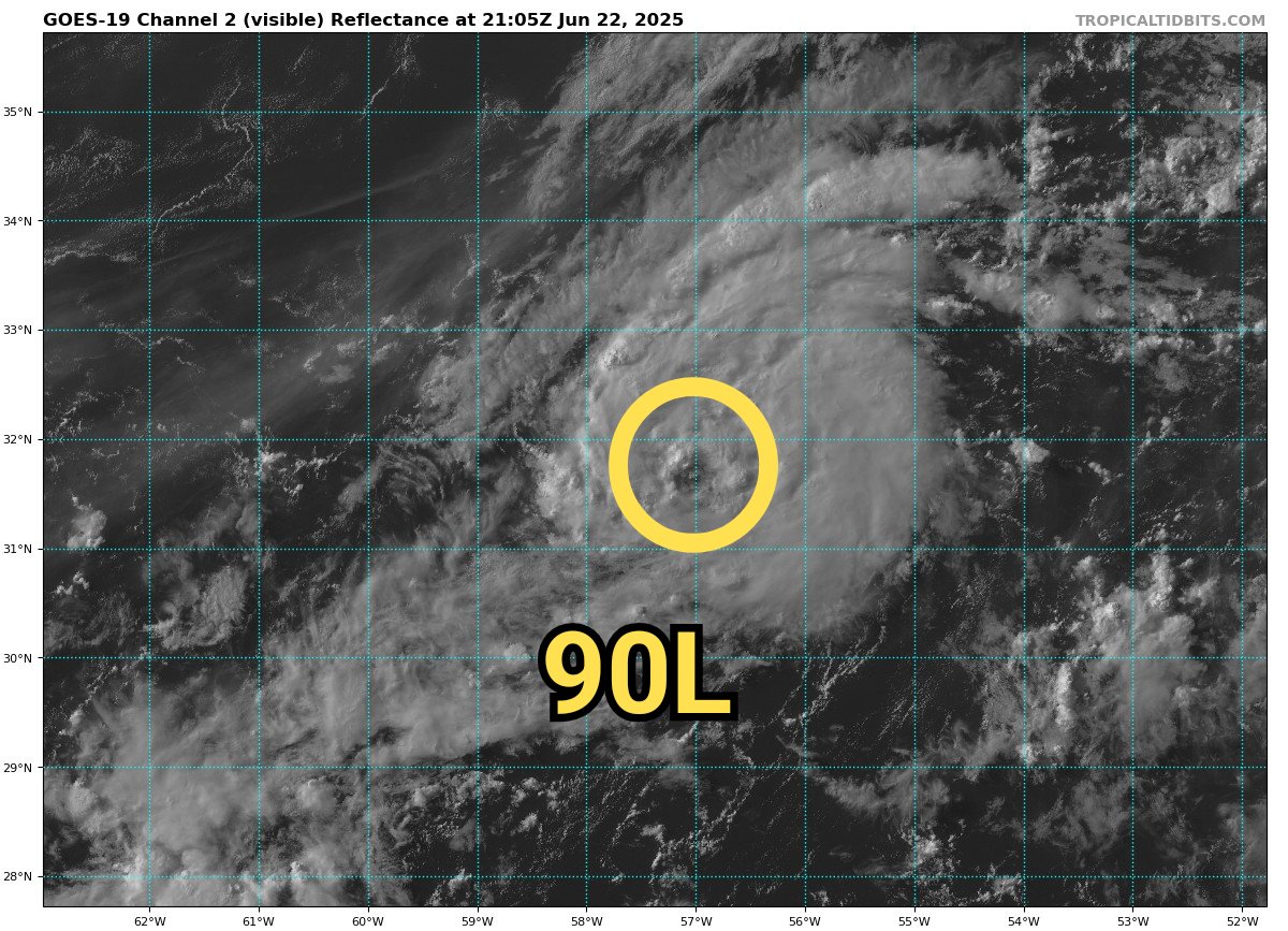 TropicalTidbits's tweet image. A weak area of low pressure east of Bermuda has been dubbed "Invest 90L", and is being monitored for possible tropical or subtropical development. A brief time window is open for the system to become further organized, but this window will close later on Monday as an upper-level…