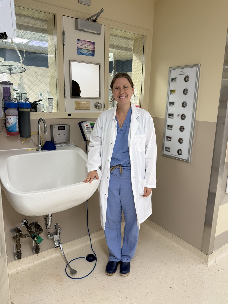 LFTapias's tweet image. #Thoracic #Surgery @MayoClinic &amp;amp; @MGHSurgery have had a long-standing relationship to enrich training of @mghctsurgery residents. It was a pleasure to host Eliza Hompe for 3 months &amp;amp; share how we do things! I hope we keep this going for many years! Eliza: go get’em in Boston!