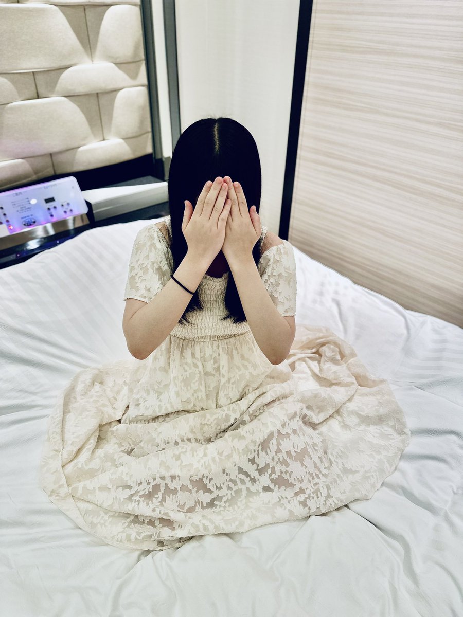 makko7989's tweet photo. 0516 ゆうなちゃん　@yunach1__ 
お時間、タイミング中々合わず、レポを投稿する前に🧊
楽しい時間を過ごさせてもらいました！
すべ肌で可愛らしくずっと抱きしめたくなります https://t.co/94oztHqFfv