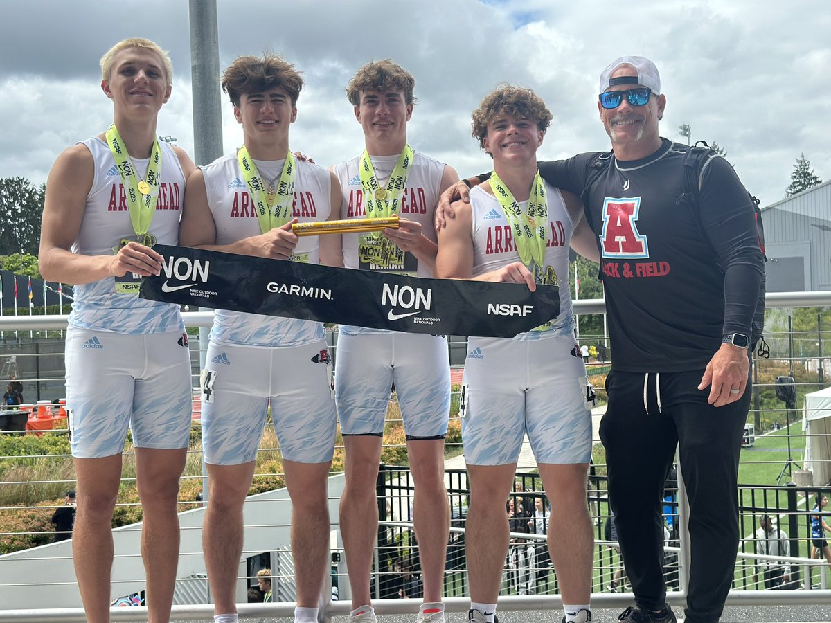 ReschTrey's tweet image. National Champs 4x1 🥇| New school record: 41.55 (Anchor 4th leg) | Great way to end the track season! Big thanks to @CoachHerriot and everyone else who helped us get here
@nike @FloTrack @milesplit @MSHeartland_ @runnerspace @pttiming