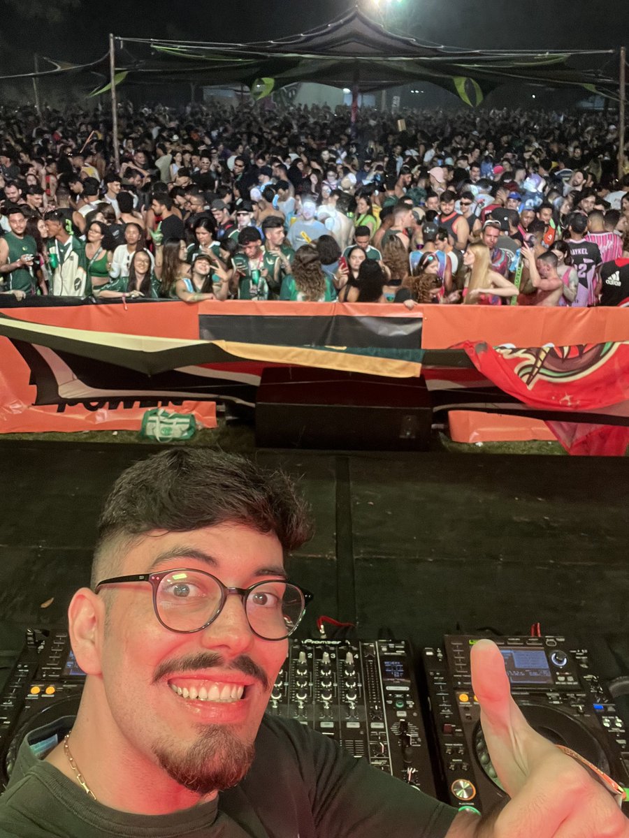 Henriq_lousa's tweet image. Essa galera não sabe, mas eu to peidando muito fedido