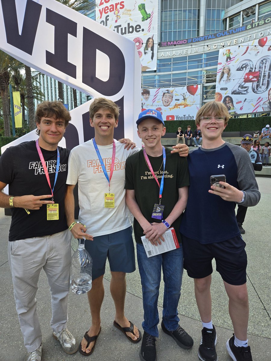 WLkk_f's tweet photo. @Bazerk thanks for being so chill both of yall, your enthusiasm with youtube inspires me! https://t.co/9FL94n6S4t