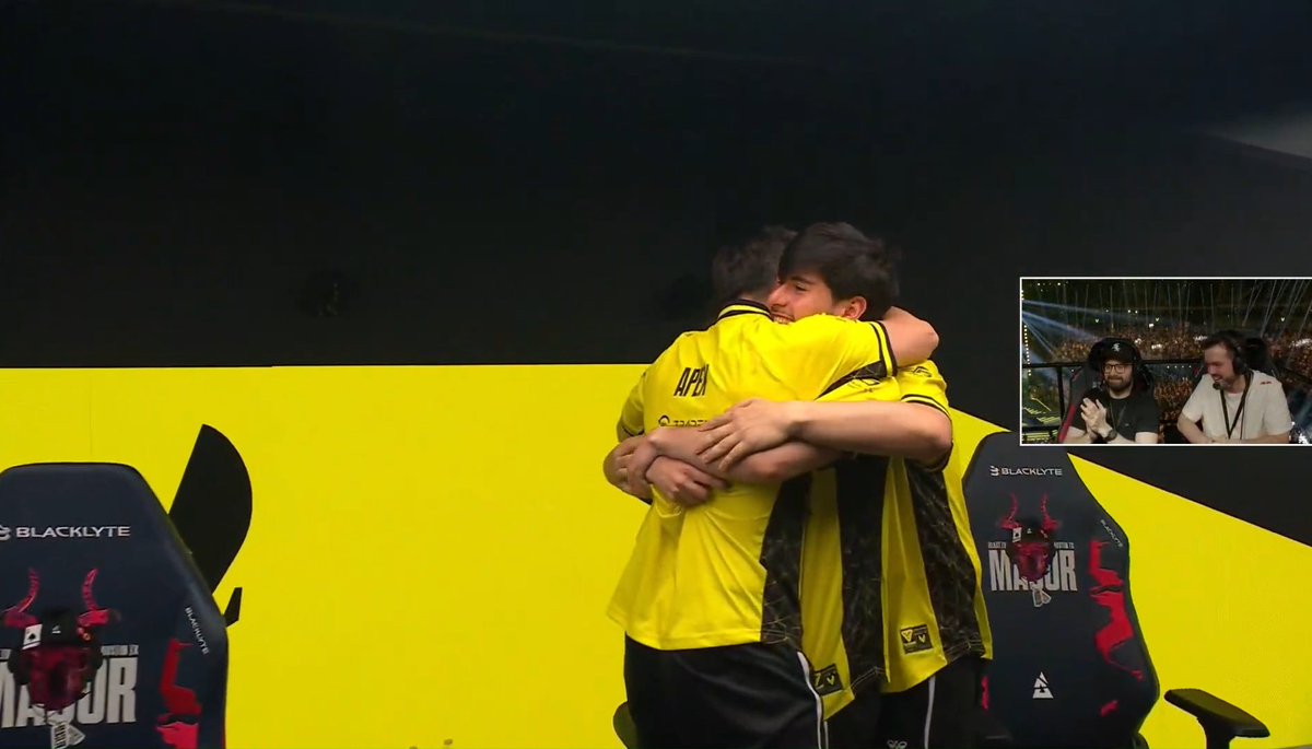 Vitality em MD3/MD5 em 2025:

🖱️ 39 Jogos
✅ 38 Vitórias
❌ 1 derrota 
🏆 BLAST Austin MAJOR
🏆 IEM Katowice
🏆 ESL Pro League
🏆 IEM Dallas
🏆 IEM Melbourne
🏆 BLAST Lisboa
🏆 BLAST Rivals Season 1

O TIME MAIS DOMINANTE DA HISTÓRIA DO CS.