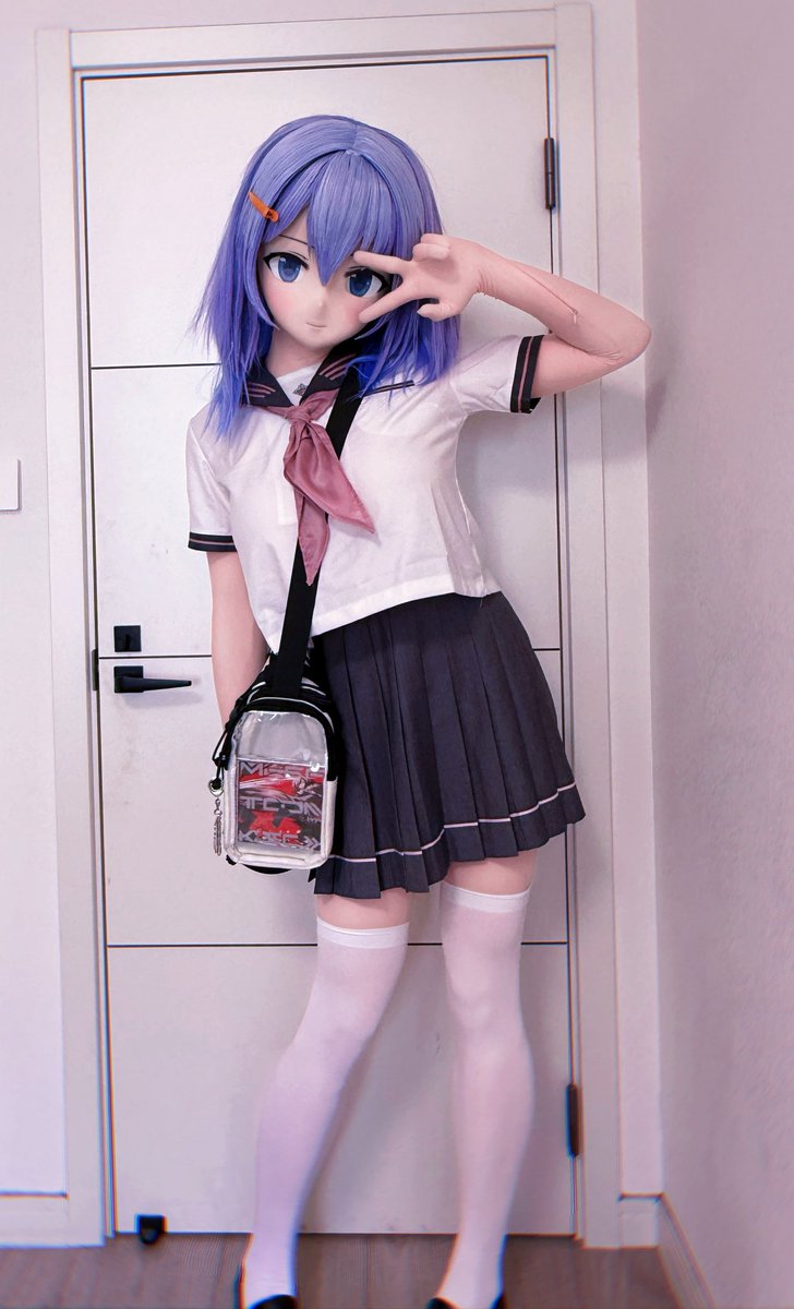 orienszeng's tweet image. 好热的天，，