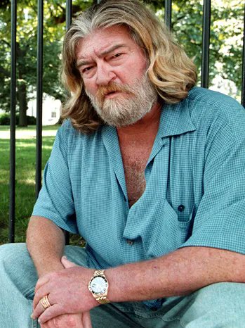 A pic of the Hollywood Animal himself, Joe Eszterhas