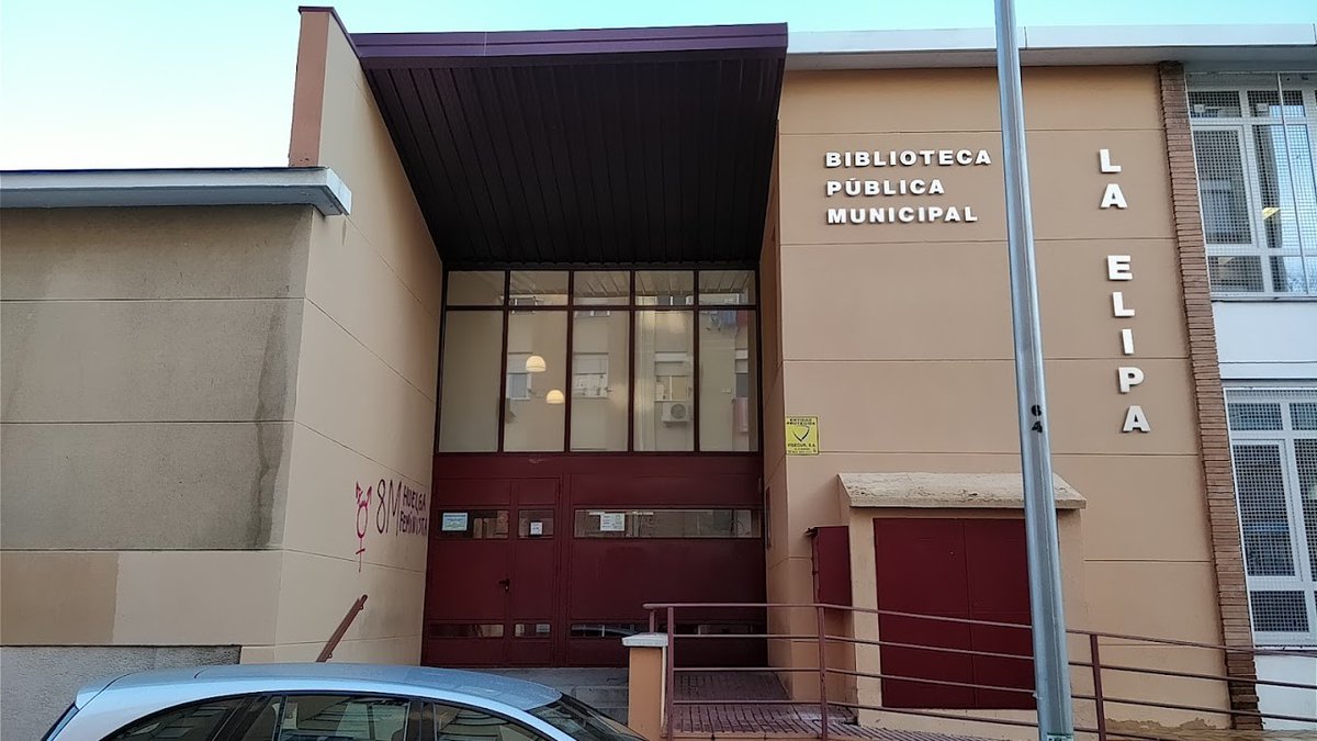 Solyvida1970's tweet photo. Nuestro agradecimiento a Mª del Pilar Matías Clavero, directora Biblioteca Municipal La Elipa, en Madrid, por la organización de la conferencia «Recursos emocionales para la felicidad» en una calurosa tarde de junio. https://t.co/FZOPMaXUTG