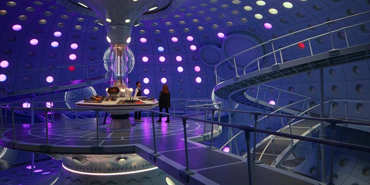 Sprinxz's tweet image. IF and WHEN Doctor Who returns i really do hope they keep this beautiful tardis interior 🫡, sure it sometimes looked bland (when its white lighting) but when it is lit up with for example orange it just looks fantastic 🤩 #DoctorWho #whovian