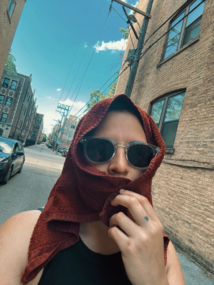 Tener la cabeza tapada  con una toalla mojada será mi atuendo de verano, el sueño de todo hombre musulmán conservador hecho realidad