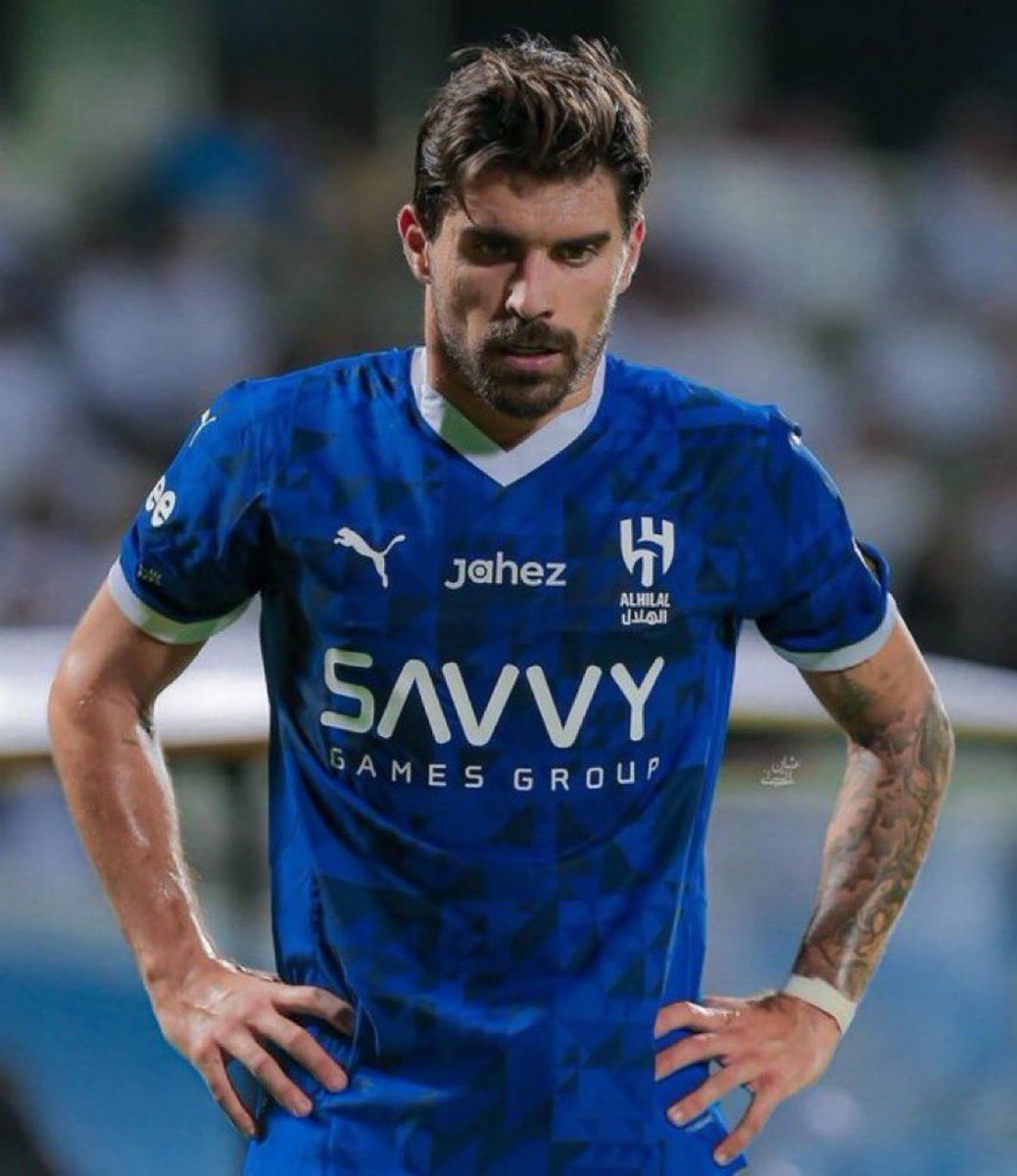 الله يرزق الاهلي بلاعب مثلك بس