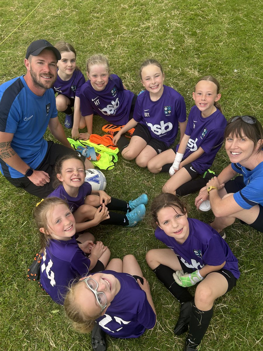 UptonJFCGirls's tweet photo. More photos from a great weekend for
Girls football. Bring on the Euros ⚽️🏴󠁧󠁢󠁥󠁮󠁧󠁿#grassrootsfootball @EnglandFootball @Cheshire_FA https://t.co/QblJaPYcIe