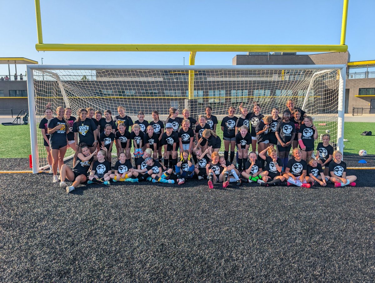 We had a great week for our SEP Girls Soccer Camp! Thank you to all the players and volunteers for coming out! ⚽️🐏