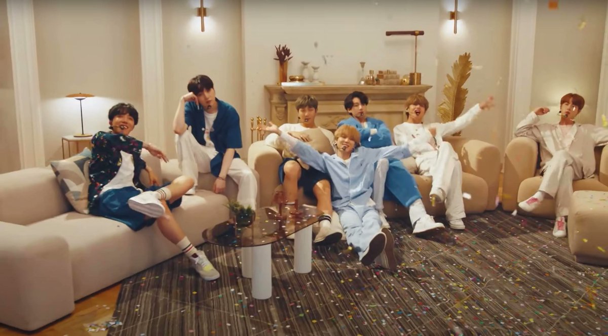 taesoothe's tweet photo. HOME streams on Spotify
19/6 — 226,811
20/6 — 358,405 (+131,594)
21/6 — 437,963 (+79,558) 🔥
#btsishome https://t.co/xcg9Sgt8MJ