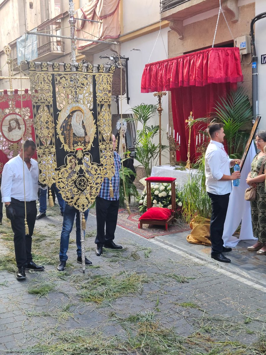 La Hermandad de la Curia, Paso Negro ha participado en la Procesión del Corpus Christi, además este año hemos contamos con un altar en Honor a la Virgen de la Soledad.