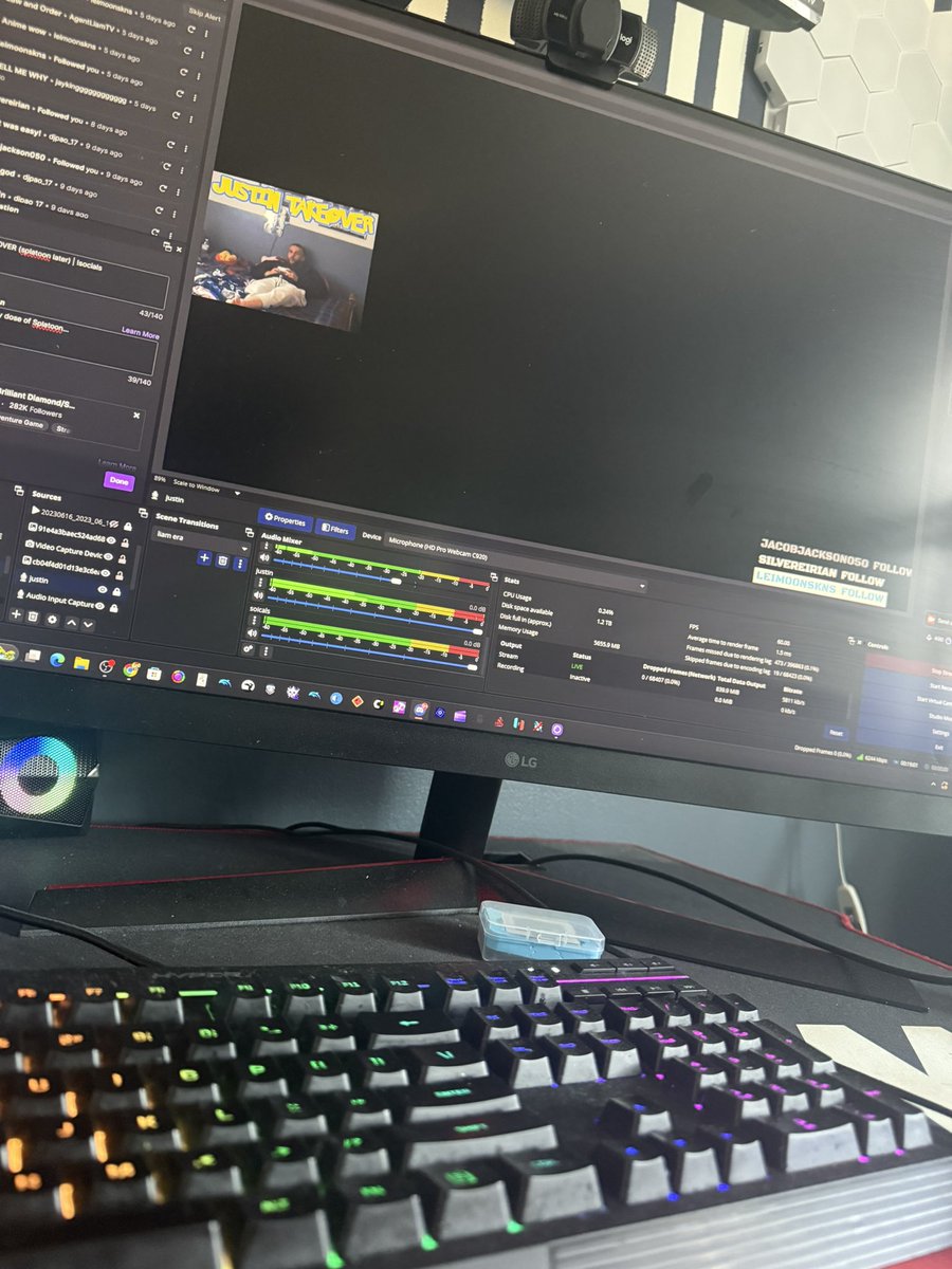 JUSTIN TAKEOVER IS LIVE?!?!?

COME HERE AT TWITCH.TV/AGENTLIAMTV