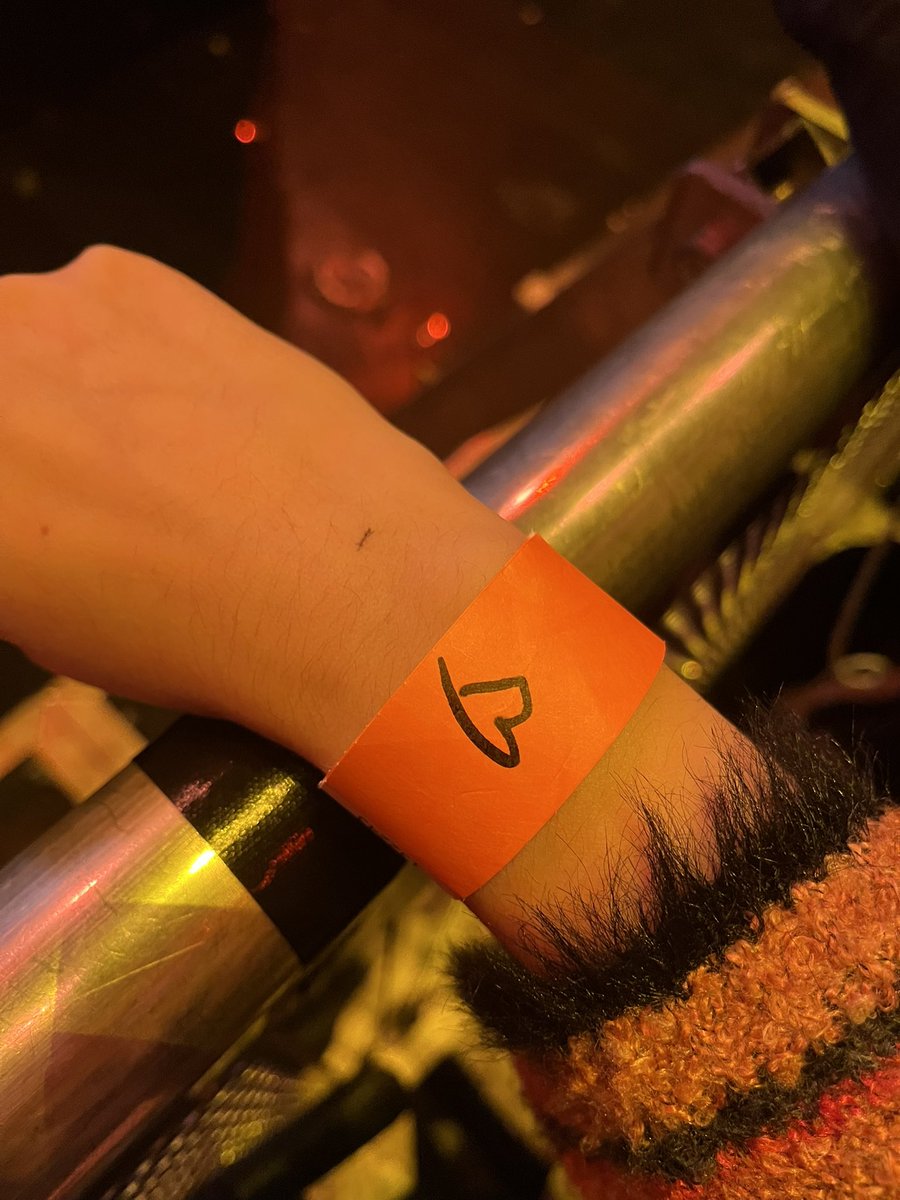 icocooon's tweet photo. take me backkkk https://t.co/N7JdFBDM2r