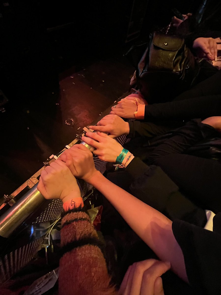 icocooon's tweet photo. take me backkkk https://t.co/N7JdFBDM2r