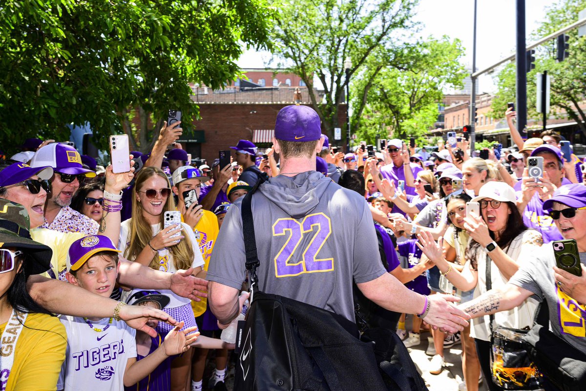 #LSU 1B Jared Jones will go down as a Tiger that fans in Baton Rouge remember for decades.

- National Champion (2x)
- 208 hits
- 64 HRs
- 180 RBI
- .311 career batting average

The Georgia native adds National Championship No. 2 to his résumé.

A remarkable run for the Tigers.