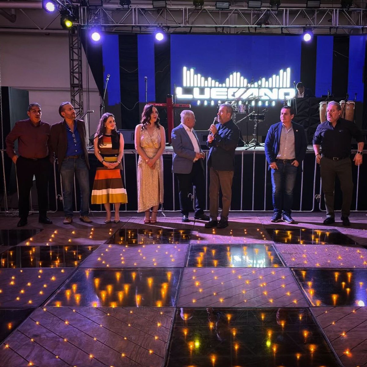 CesarBarbaD's tweet image. El día de ayer estuvimos en la cena de celebración por el día del Trabajador Universitario, un evento muy emotivo, en donde la pasamos muy bien. Mi reconocomiento a todas y todos porque su trabajo hace grande a nuestra Universidad ¡Gracias por la invitación!