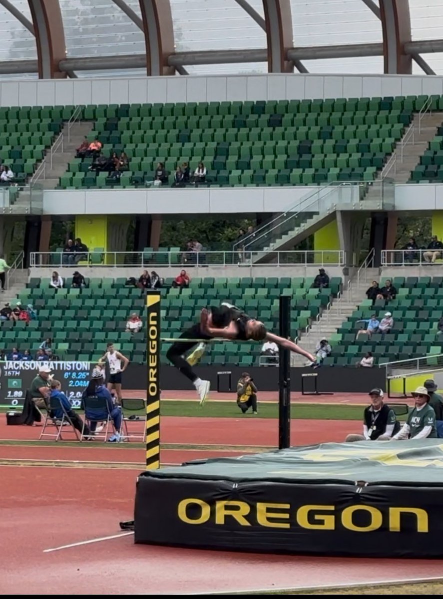 Clara Adams finishes 10th overall in the Nike Outdoor 200 Championship Division in 23.77. Stevenson grad Kekoa Williams clears 6-6 1/4 to place 19th in the high jump