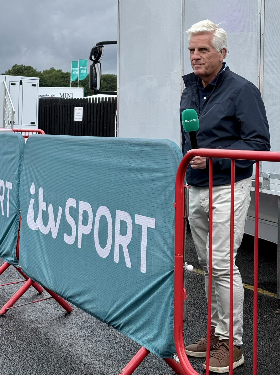 Absolute privilege to meet this broadcasting legend who signed off for the final time today after 50 years of captivating audiences at the British Touring Car Championship in Oulton Park. <a href="/BTCC/">BTCC</a> <a href="/Oulton_Park/">Oulton Park</a> <a href="/ITVSport/">ITV Sport</a>