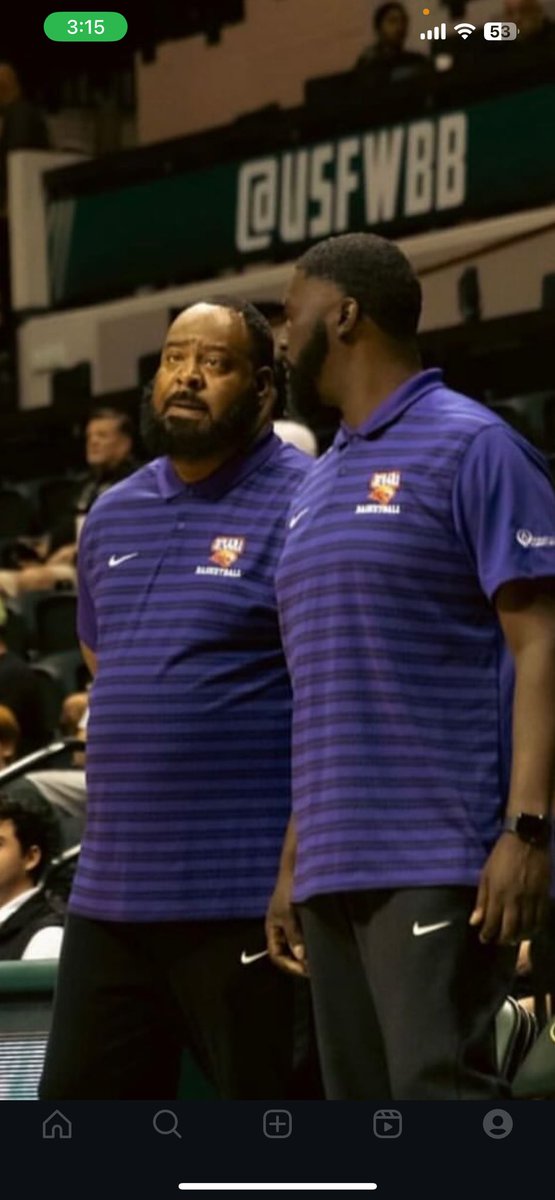 Coach Britt✊🏿👑📚💙🏀💛 tweet media