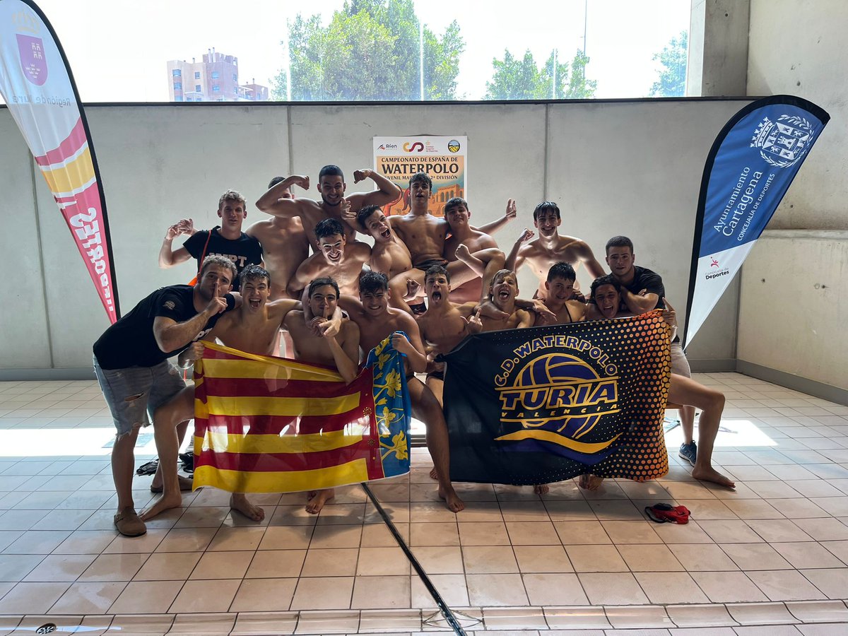 waterpoloturia tweet media