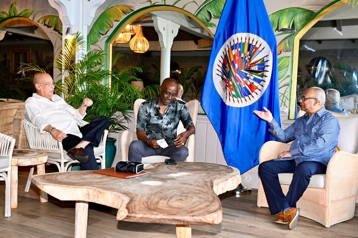 SG_OEA_OAS's tweet photo. I met today with Antigua and Barbuda’s Foreign Minister, E.P. Chet Greene, and Ambassador to the OAS, Sir Ronald Sanders @SirRonaldSanders. We reviewed final preparations—both logistical and substantive—for the upcoming #OASGeneralAssembly, ensuring all is in place for a successful convening.
I conveyed to them my gratitude for their warm hospitality and how truly impressed we are by Antigua and Barbuda’s leadership, dedication, and outstanding work in hosting the Assembly.