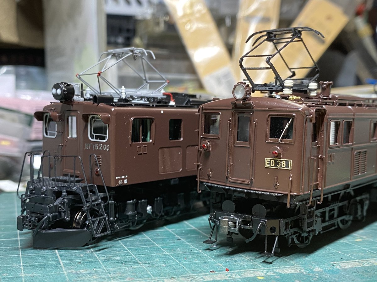 akaneko10100's tweet photo. まとめて塗装して完成♪
#ED38 #EF15 #16番 #13mm https://t.co/JGDLV5sVy4