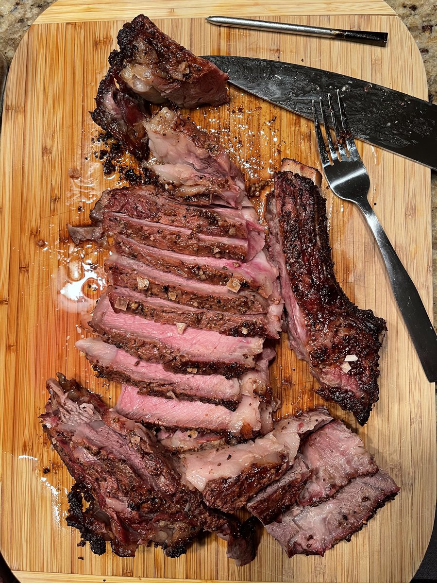 MelechThomas's tweet photo. We doing a steak-off??? https://t.co/fNSOf0c04F