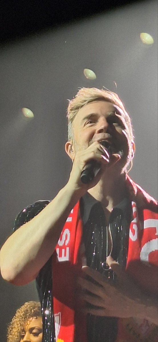 cstapleton1's tweet photo. @GaryBarlow Dublin😀 https://t.co/3cTPcx2Zpv