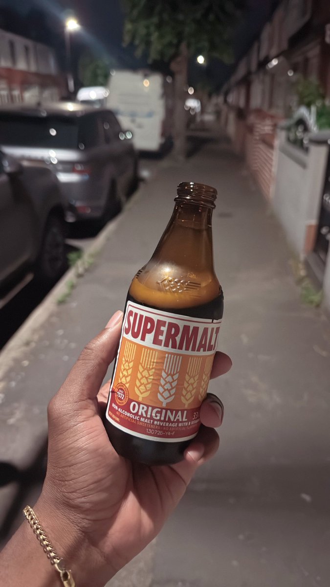Haven't had supermalt in about 4 years and suddenly got a craving for it. So I left my house and made it happen. Don't let anybody tell you that you can't 💫